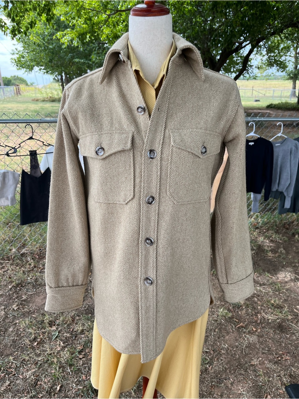 Vtg Woolrich Wool cream/tan shirt jacket